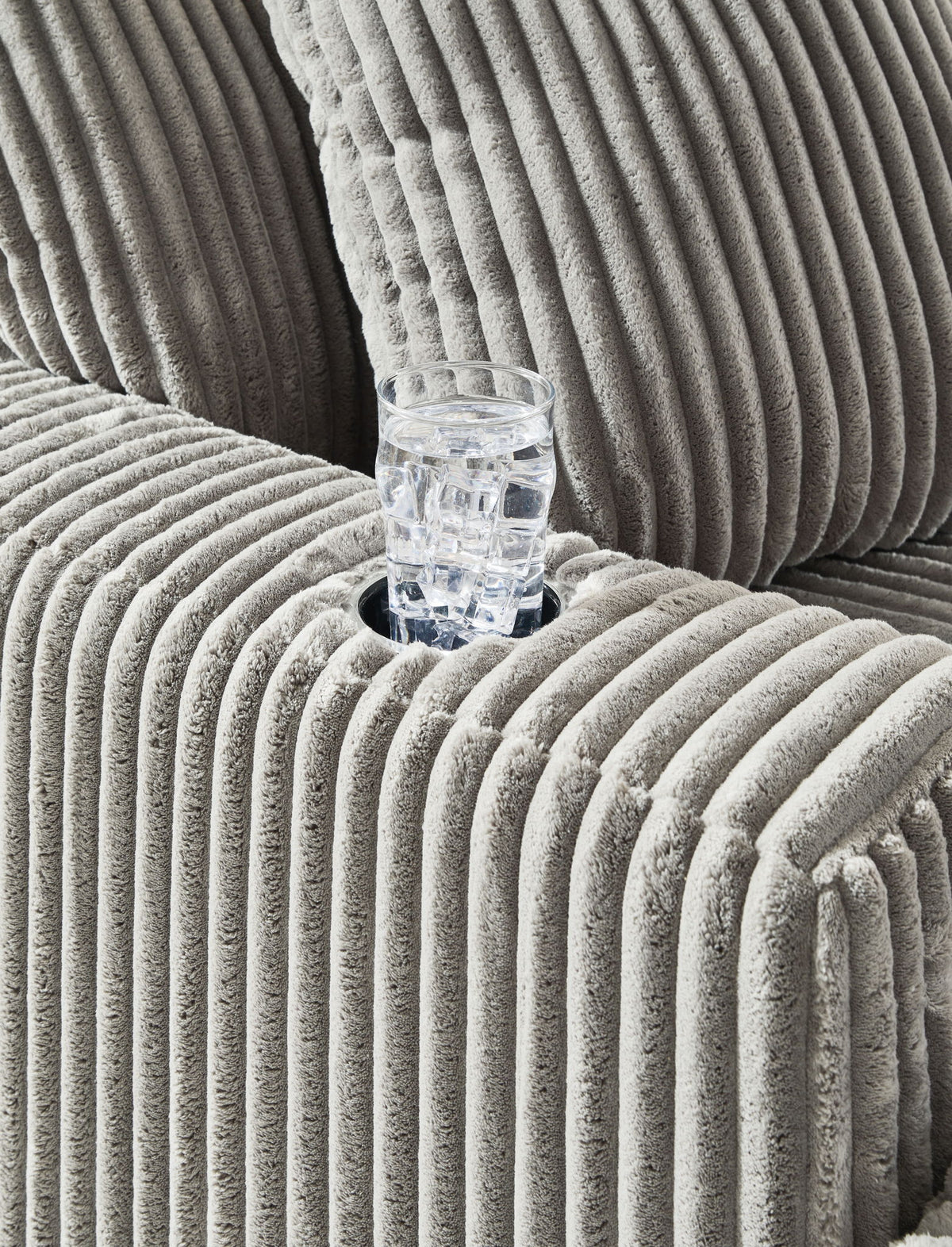 Lindyn Collection — view 13
