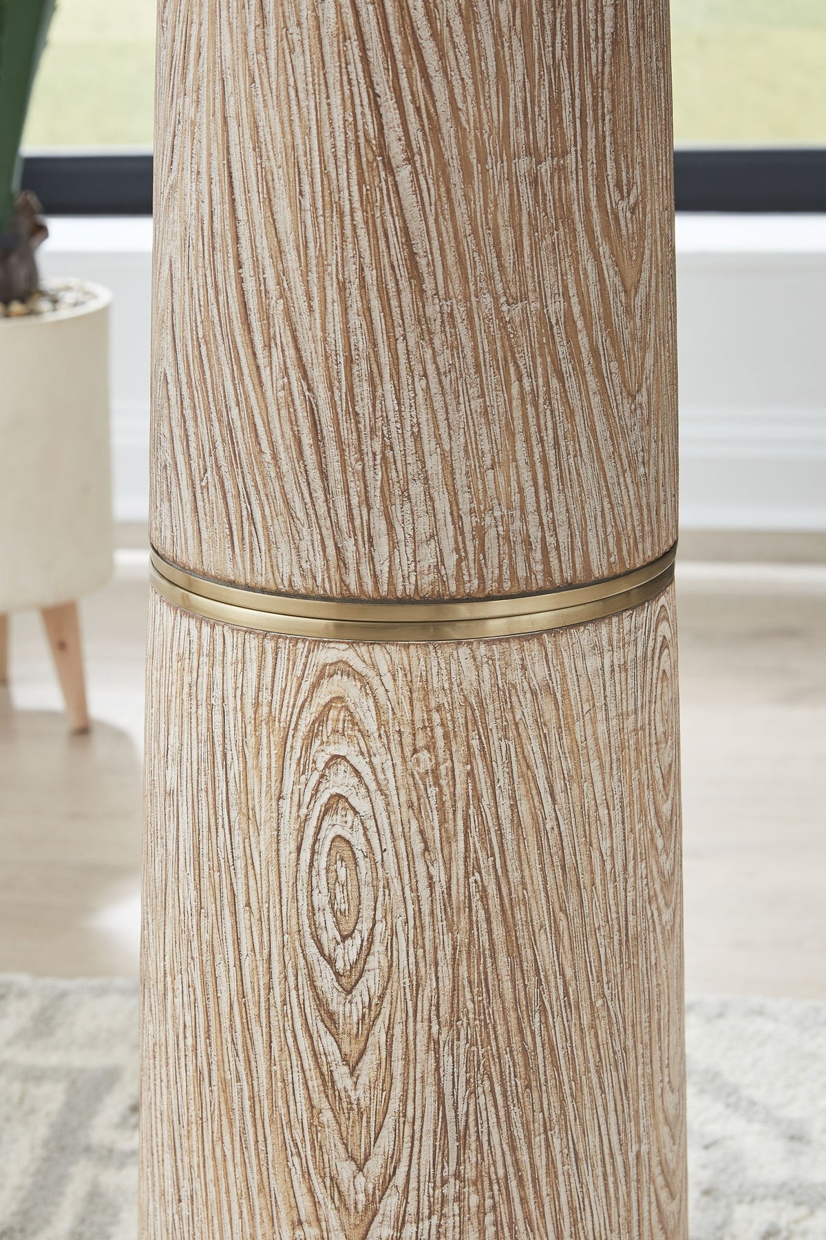 Gasparleigh - Poly Floor Lamp - Brown / Gold Finish — view 3