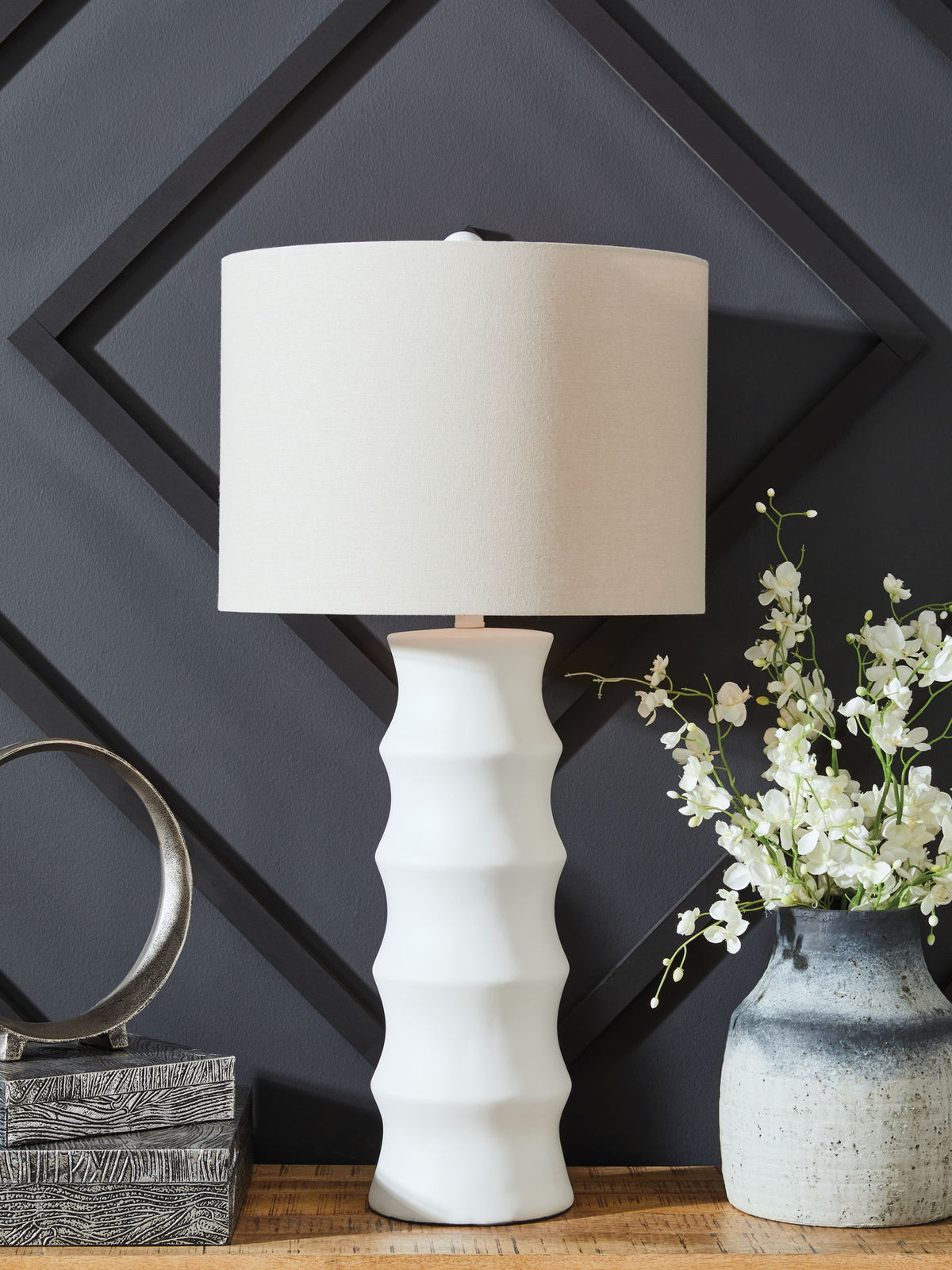 Veraleigh - Poly Table Lamp - White — view 2