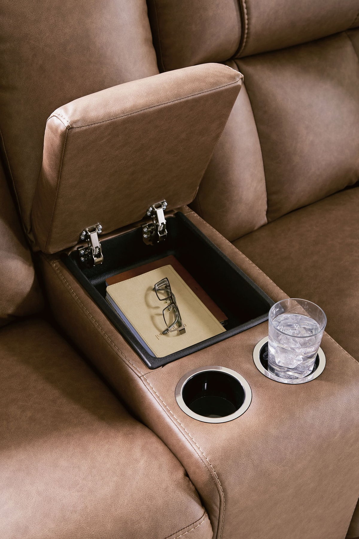 Mackmenville - Double Reclining Loveseat With Console - Caramel — view 7