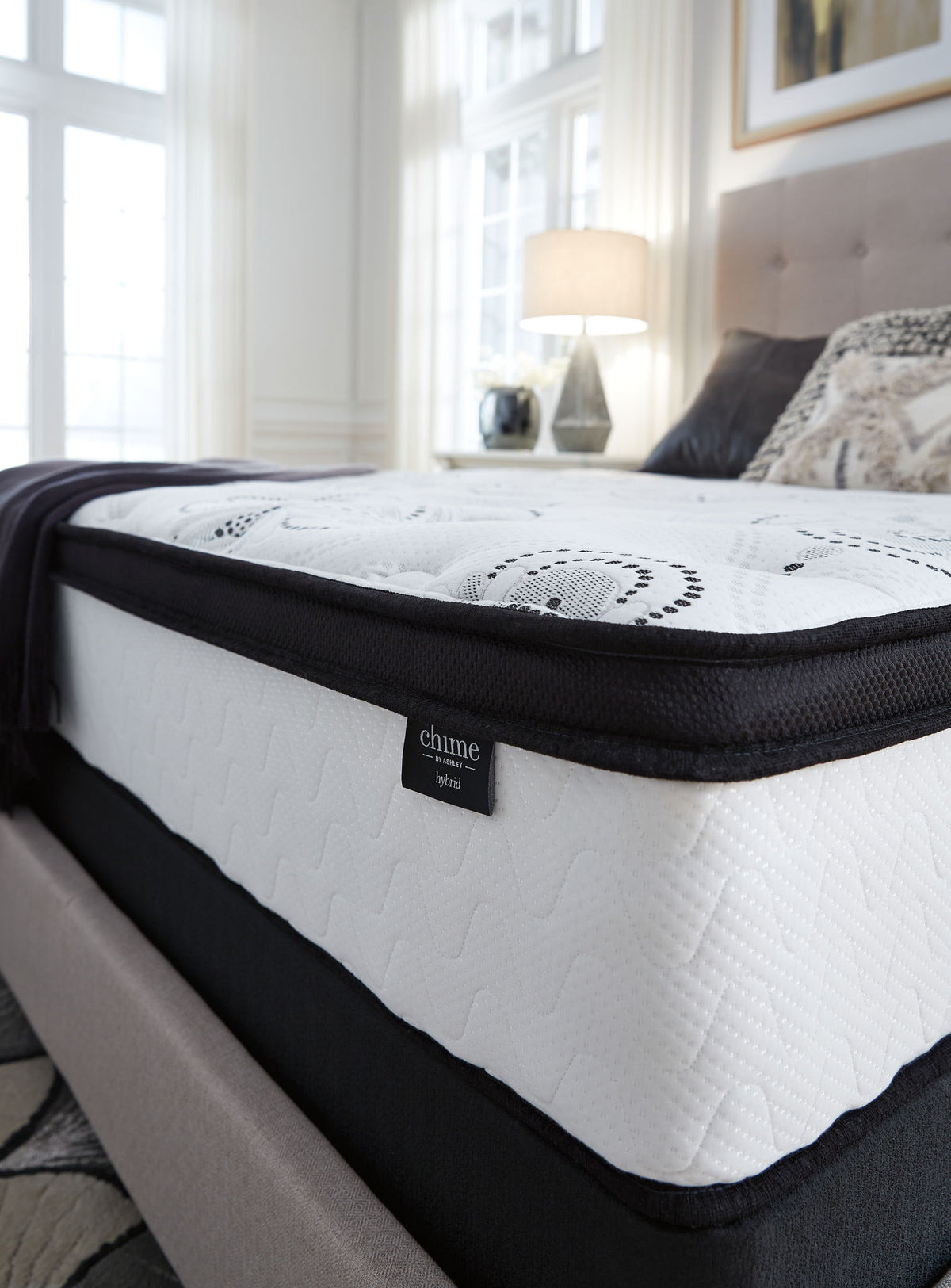 Chime 12 Inch Hybrid Hybrid Mattresses — view 4