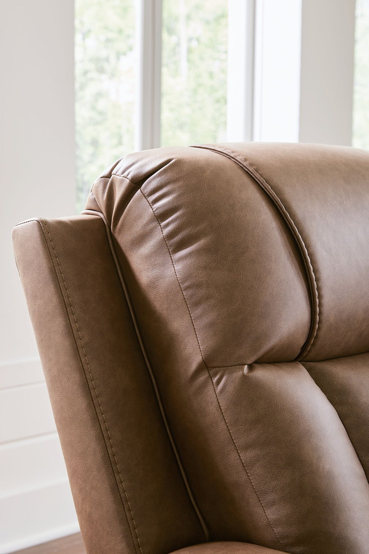 Mackmenville - Double Reclining Loveseat With Console - Caramel — view 8