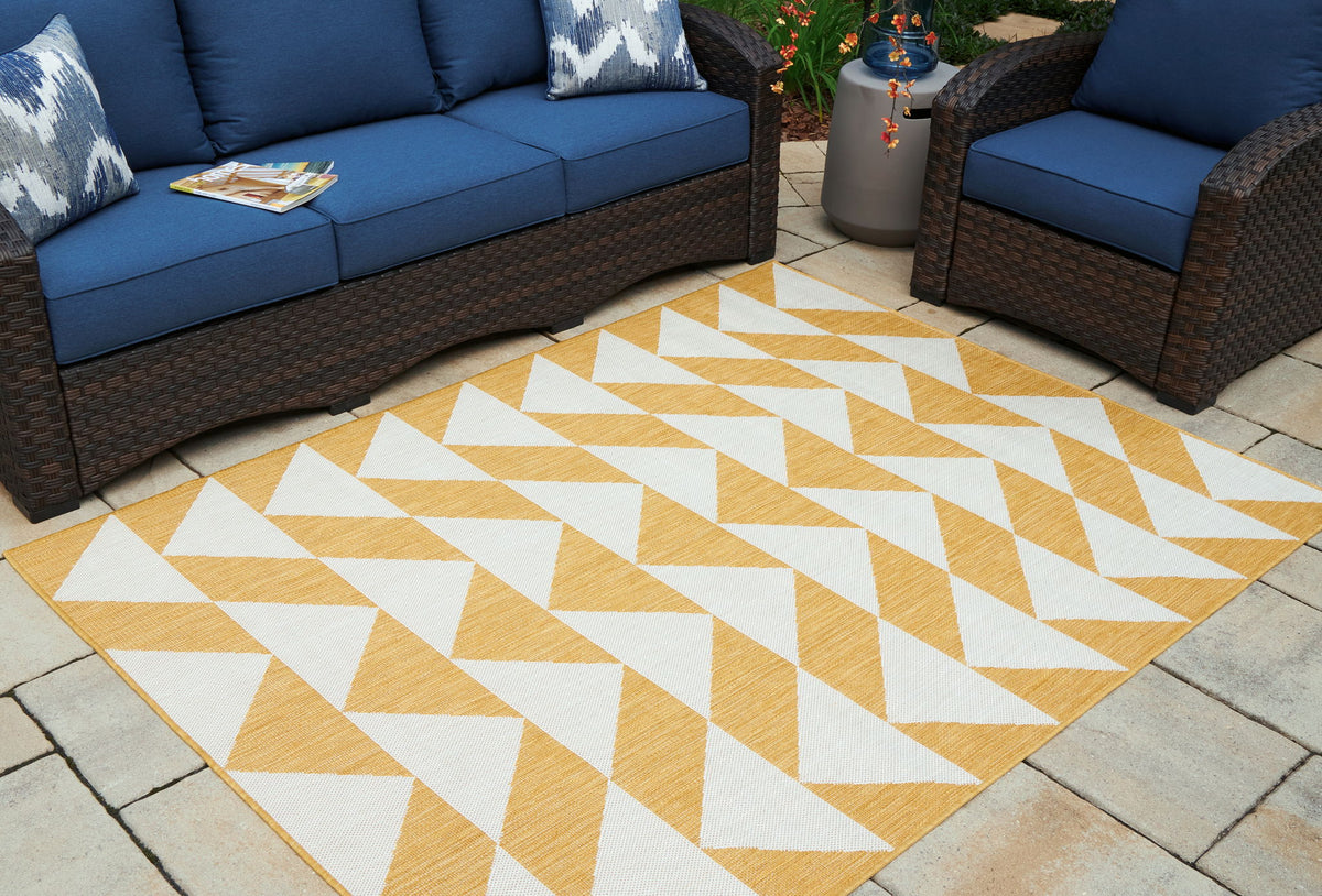 Thomley Decor — view 2
