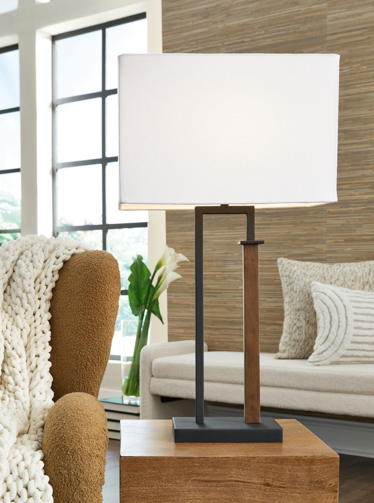 Voslen - Metal Table Lamp (Set of 2) - Black / Brown — view 2