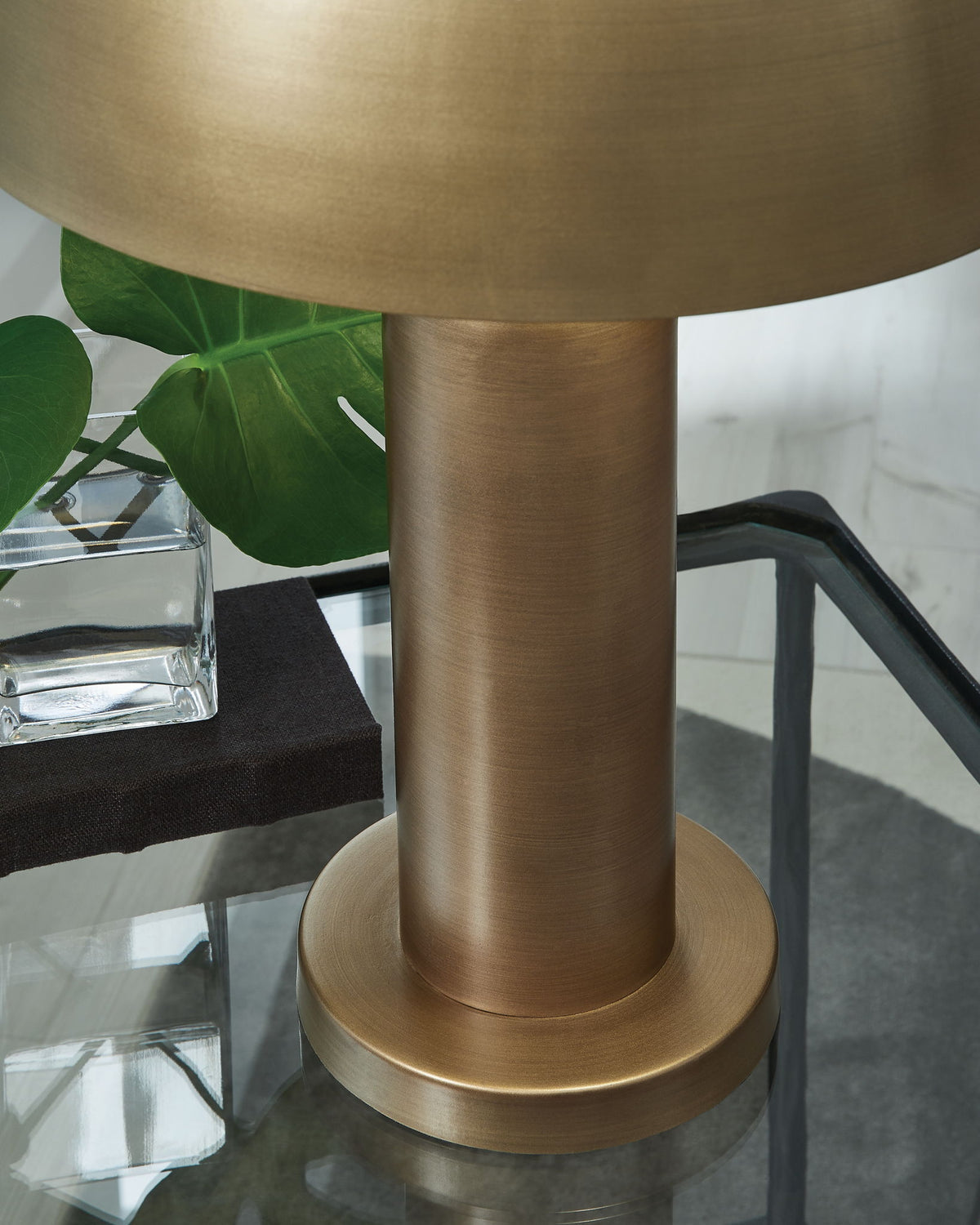 Wendfield - Metal Table Lamp - Antique Gold Finish — view 3